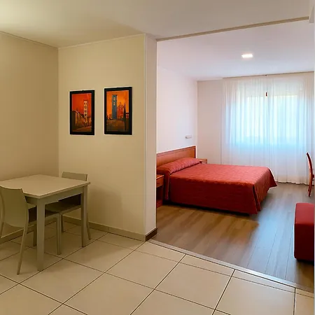 Hotel E Appartamenti La Solaria San Giovanni Rotondo Exterior foto